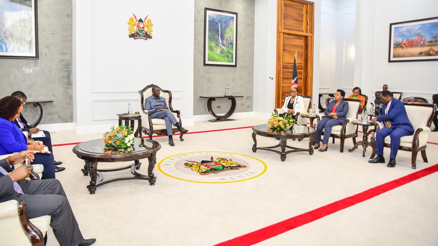 Consultative discussions among leaders of the three Arms of Government.